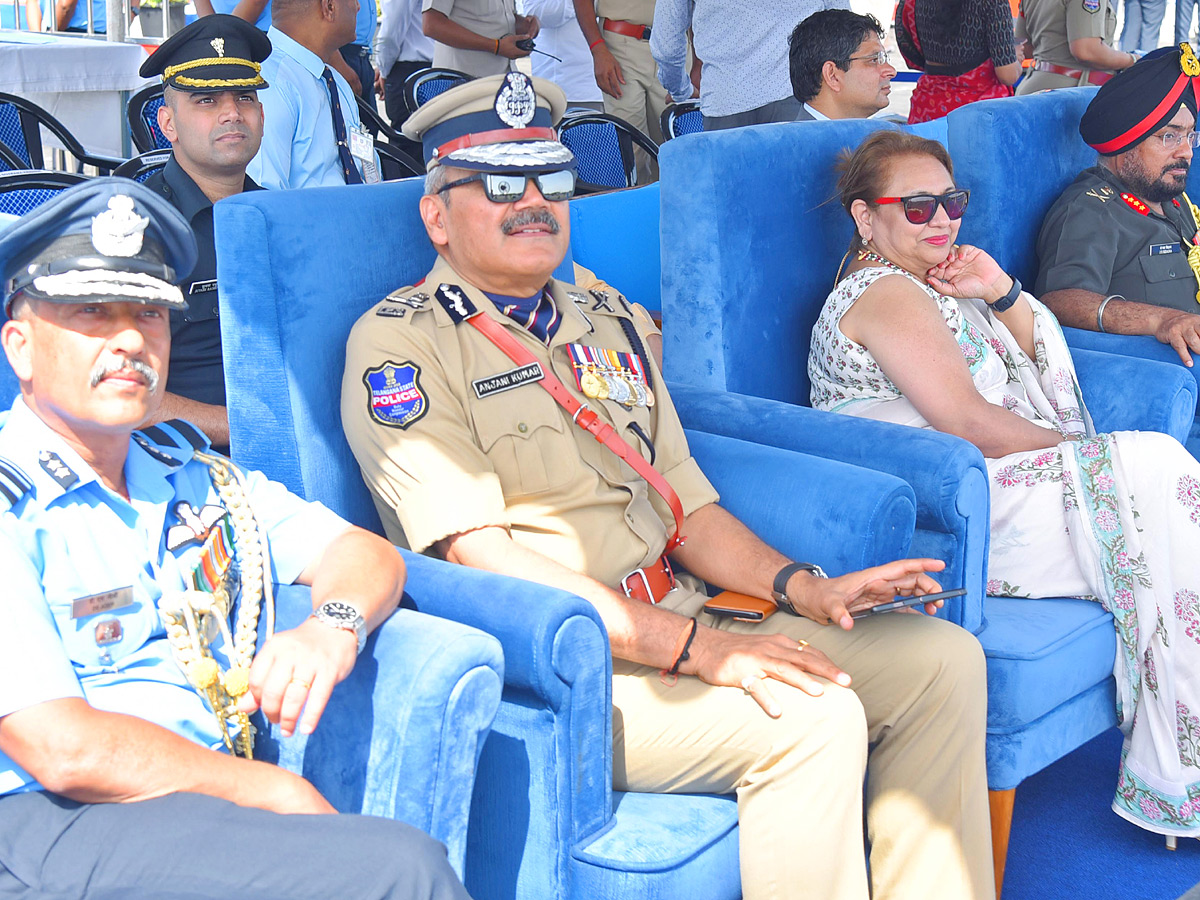 President Droupadi Murmu Reviews Combined Graduation Parade At Air Force Academy Photos - Sakshi24