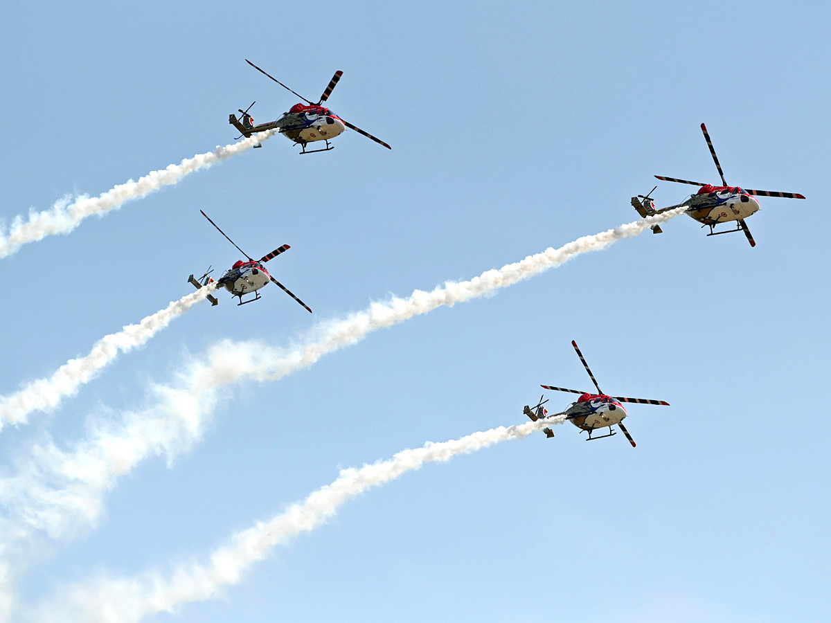 President Droupadi Murmu Reviews Combined Graduation Parade At Air Force Academy Photos - Sakshi32