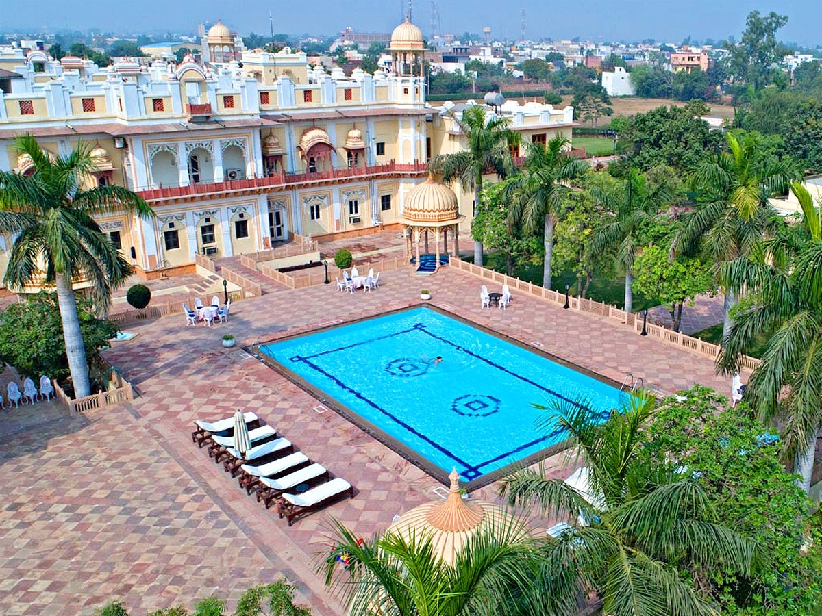 World's Largest Private Residence in India lakshmi vilas palace photos - Sakshi3