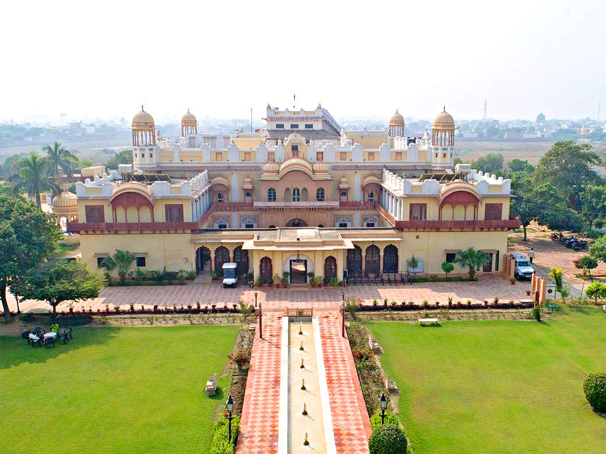 World's Largest Private Residence in India lakshmi vilas palace photos - Sakshi2