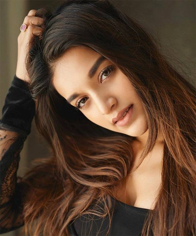 Nidhhi Agerwal Latest pics - Sakshi24