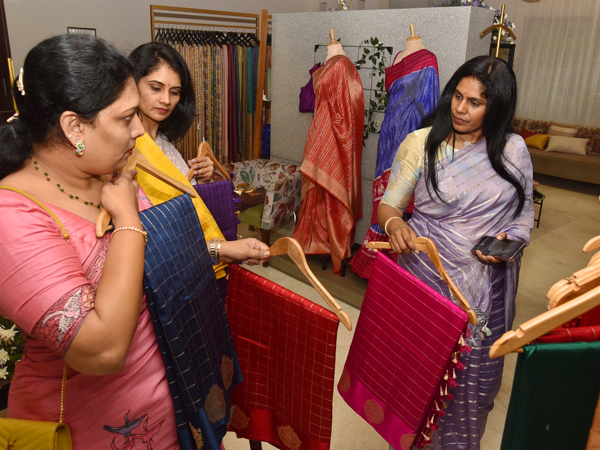 Handloom Exhibition In Banjara Hills Photos - Sakshi16