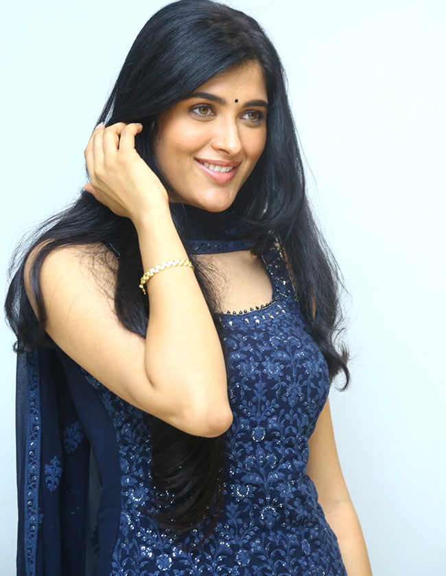 ahimsa heroine geethika tiwary - Sakshi13