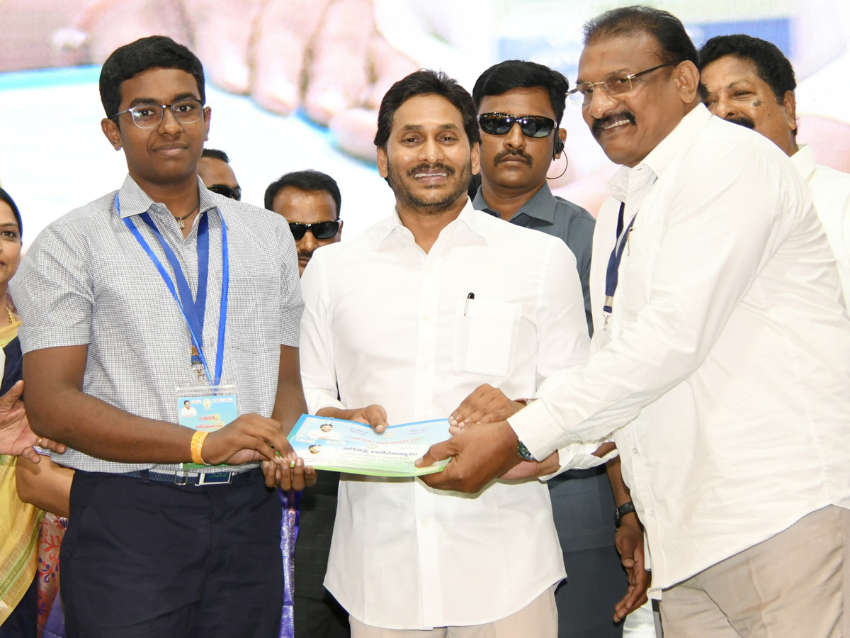 CM YS Jagan At Jagananna Animutyalu Awards Programme Photos - Sakshi16