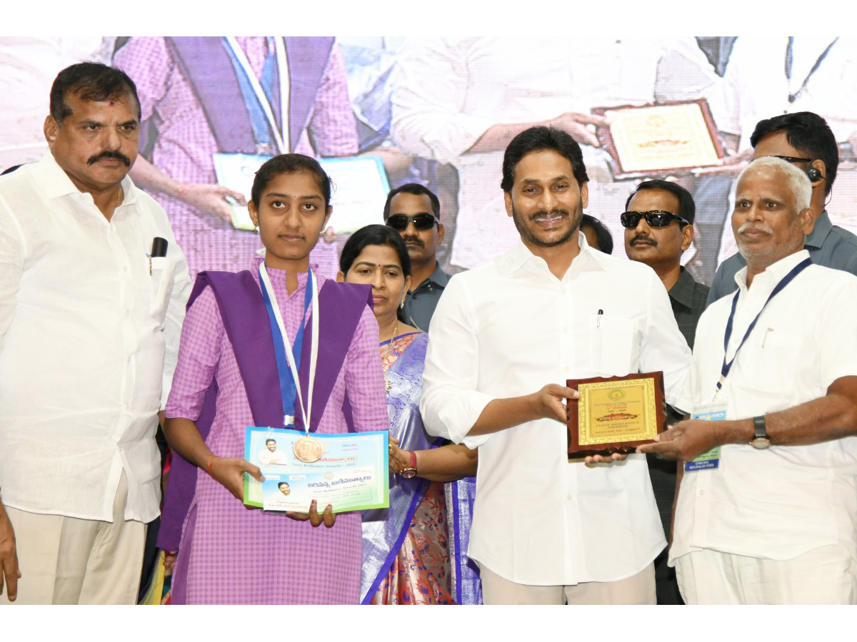 CM YS Jagan At Jagananna Animutyalu Awards Programme Photos - Sakshi20