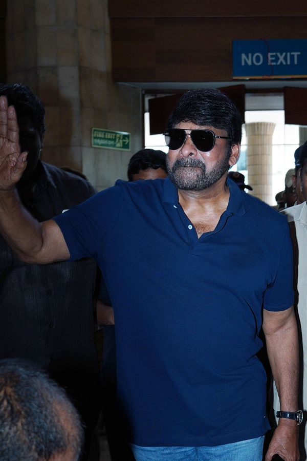 Mega Star Chiranjeevi And Family At Apollo Hospitals Photos - Sakshi7