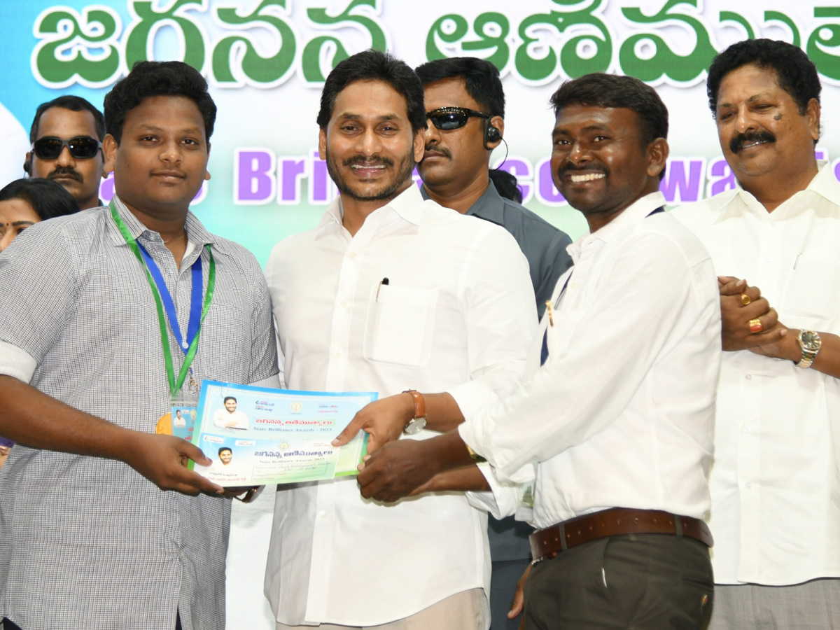 CM YS Jagan At Jagananna Animutyalu Awards Programme Photos - Sakshi34