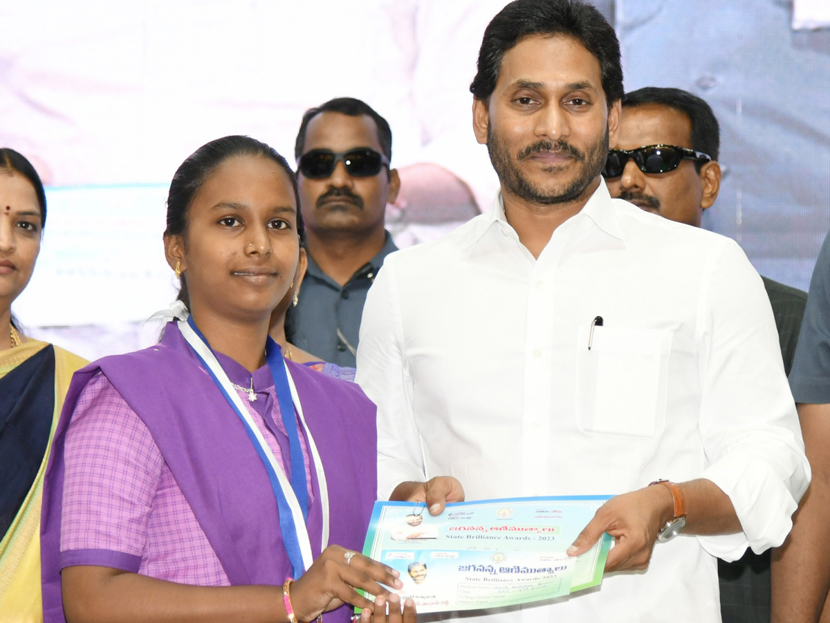 CM YS Jagan At Jagananna Animutyalu Awards Programme Photos - Sakshi36