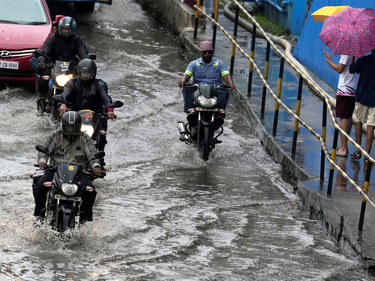 Tamil Nadu rains: Heavy rains lash Chennai its suburbs Photos - Sakshi15