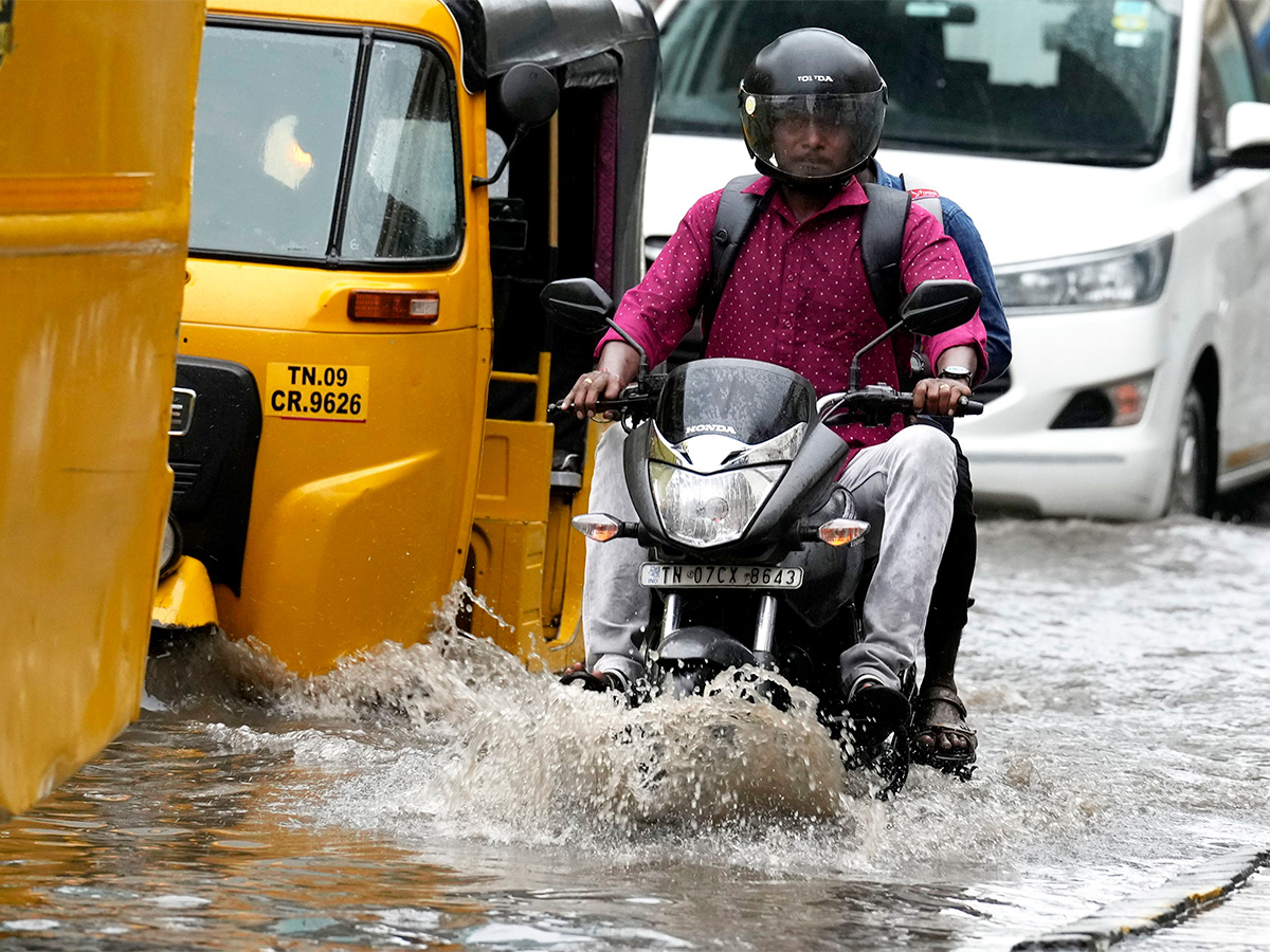 Tamil Nadu rains: Heavy rains lash Chennai its suburbs Photos - Sakshi16