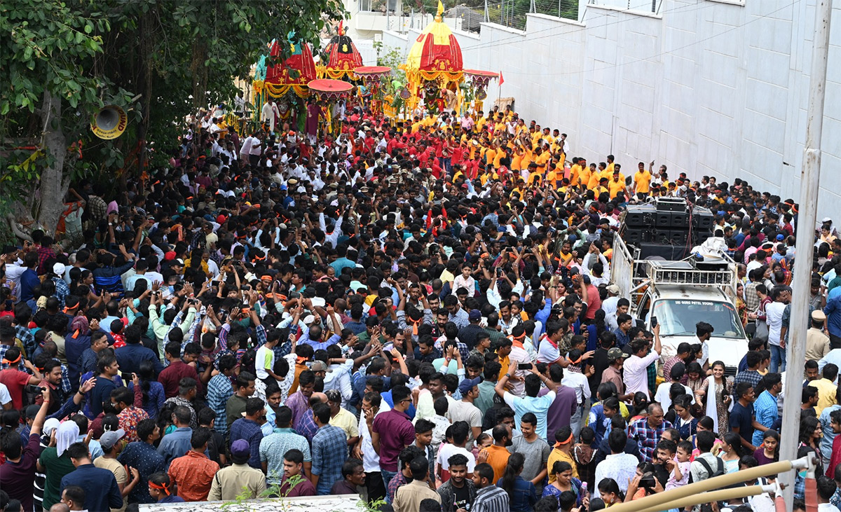 Jagannadh Ratha Yatra in Hyderabad - Sakshi13