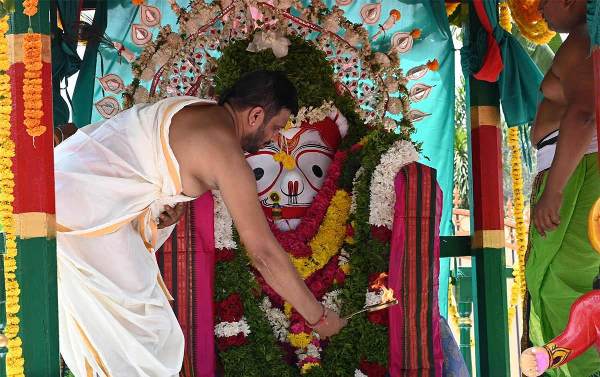 Jagannadh Ratha Yatra in Hyderabad - Sakshi7