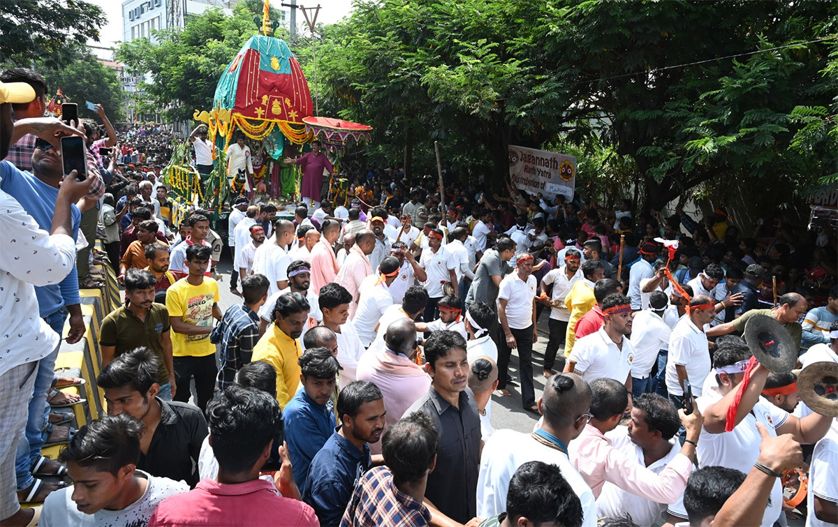 Jagannadh Ratha Yatra in Hyderabad - Sakshi8