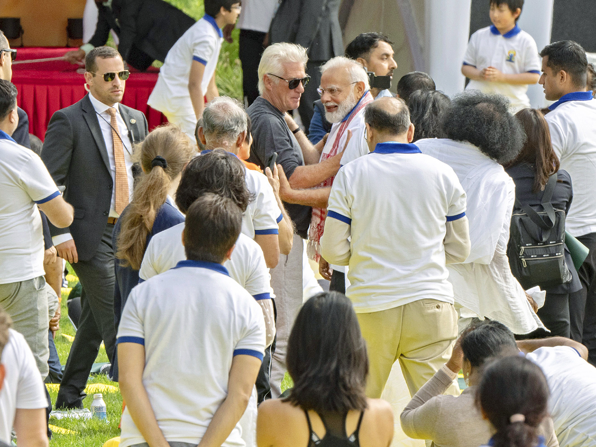 PM Modi leads Yoga Day celebrations in New York Photos - Sakshi3