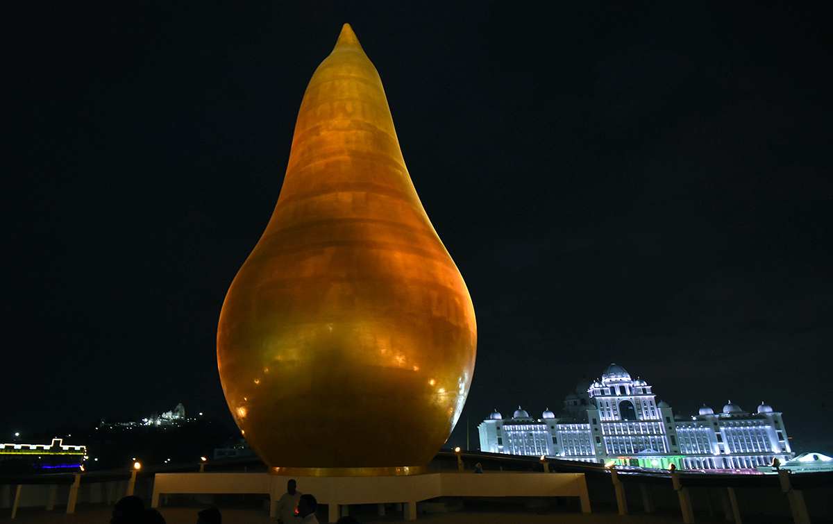 telangana martyrs memorial building - Sakshi10