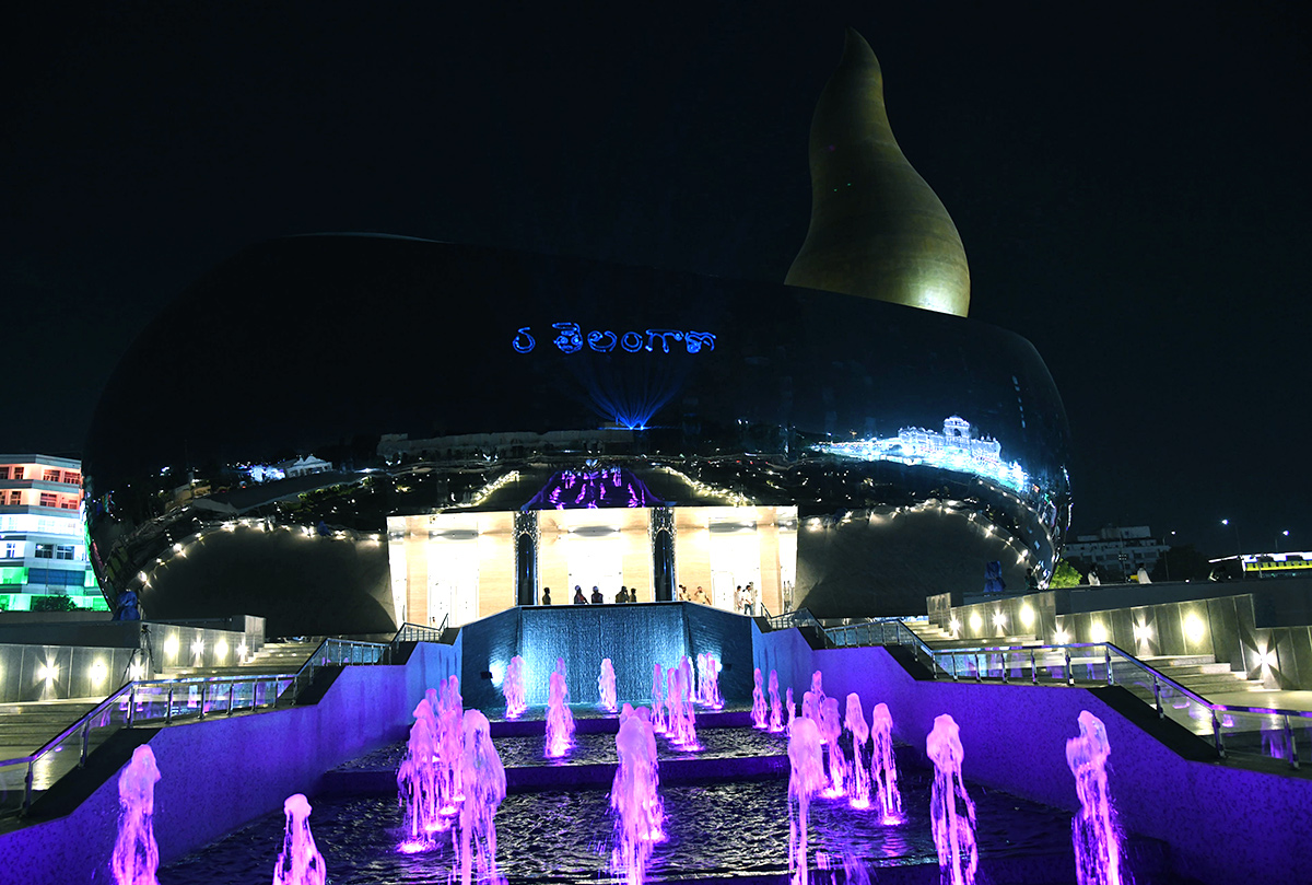 telangana martyrs memorial tank bund - Sakshi8