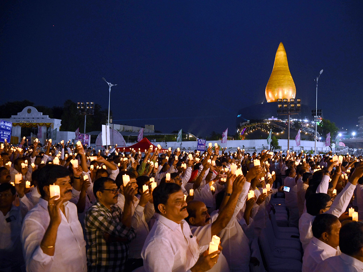 CM KCR inaugurate Telangana Martyrs Memorial Photos - Sakshi2