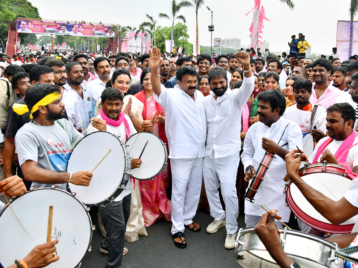 CM KCR inaugurate Telangana Martyrs Memorial Photos - Sakshi48