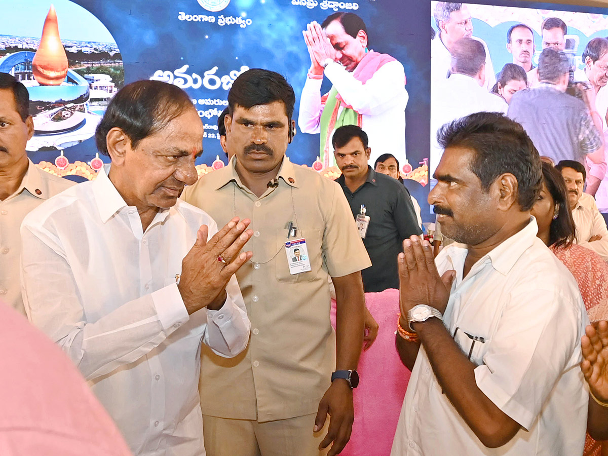 CM KCR inaugurate Telangana Martyrs Memorial Photos - Sakshi6