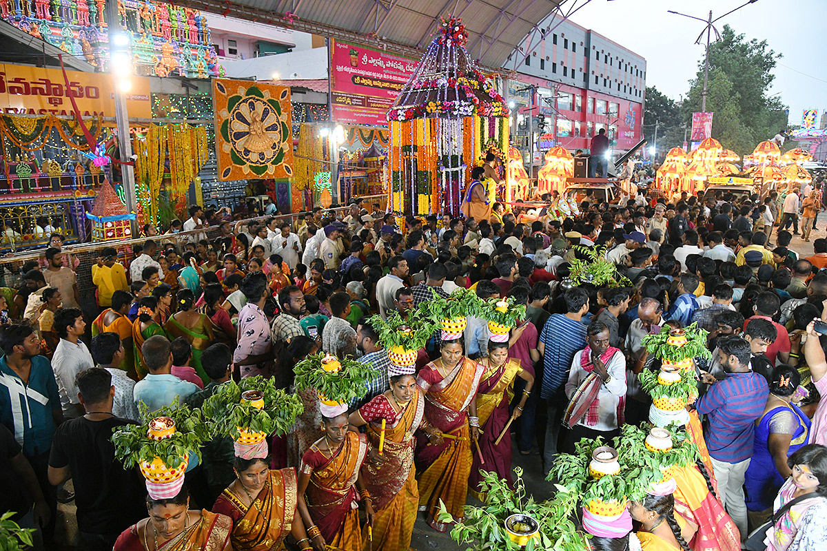 Balkampet Yellamma Rathotsavam Photos - Sakshi16