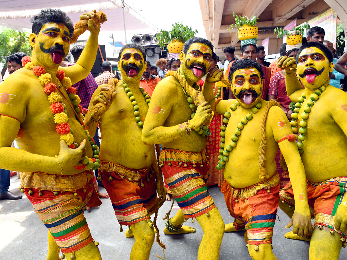 Golconda Bonalu Started in Hyderabad Photos - Sakshi12