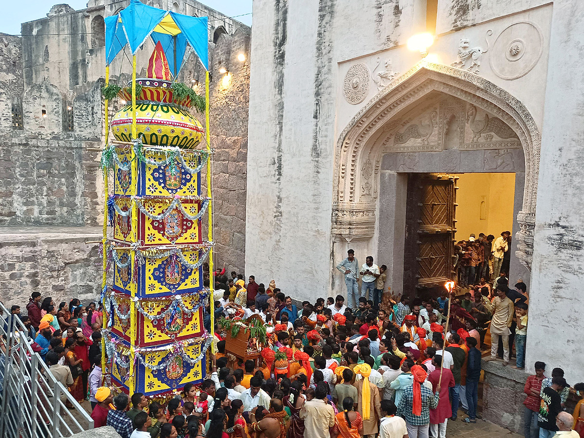 Golconda Bonalu Started in Hyderabad Photos - Sakshi17