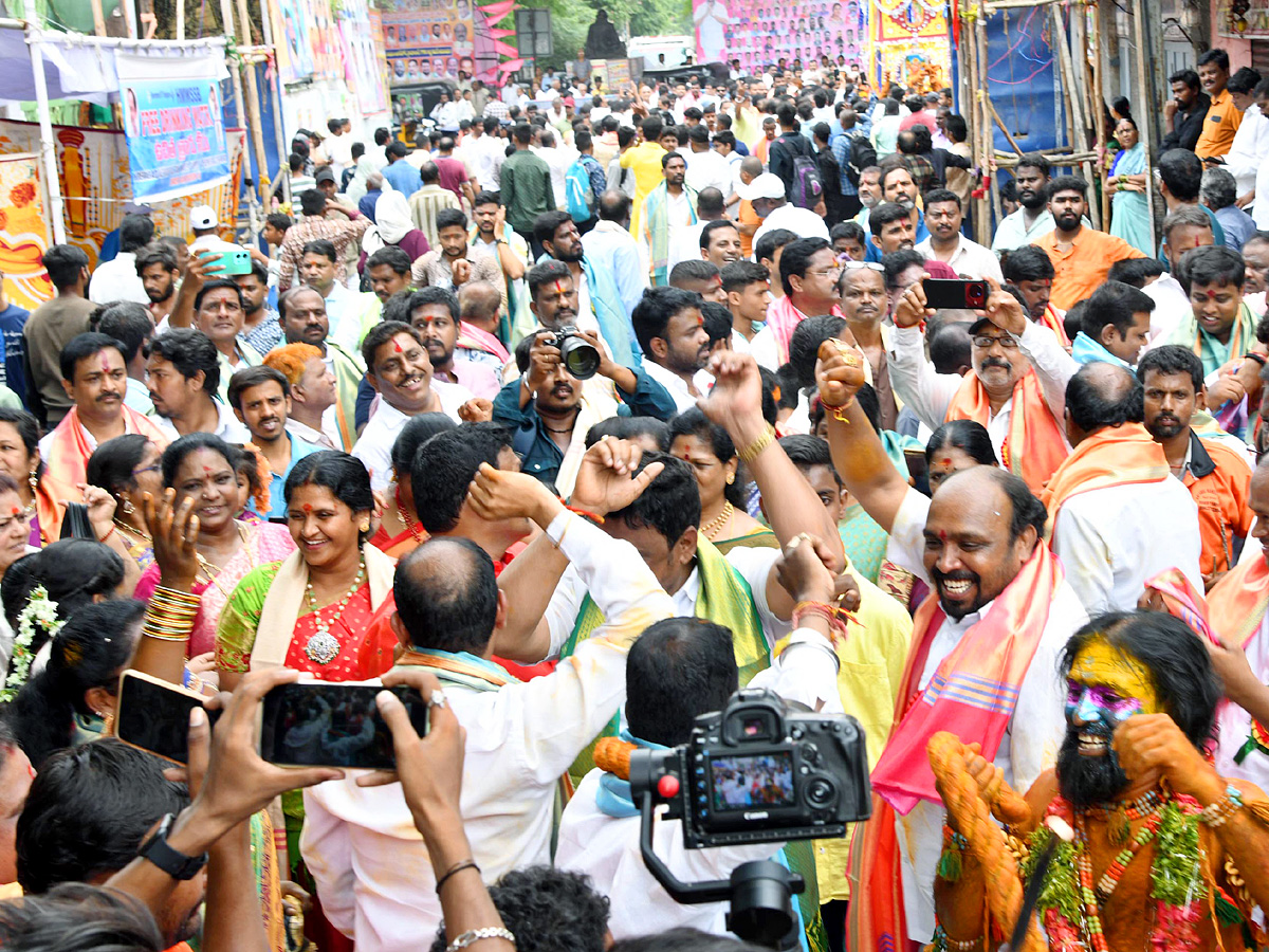 Golconda Bonalu Started in Hyderabad Photos - Sakshi4