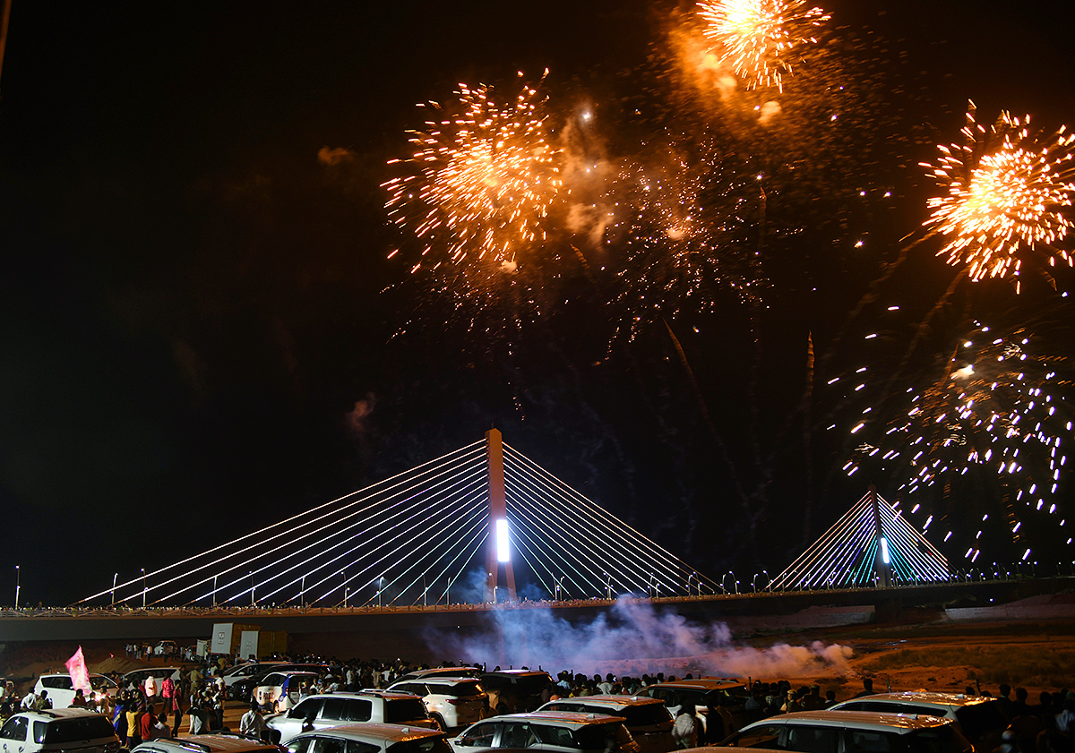 karimnagar cable bridge night view - Sakshi12