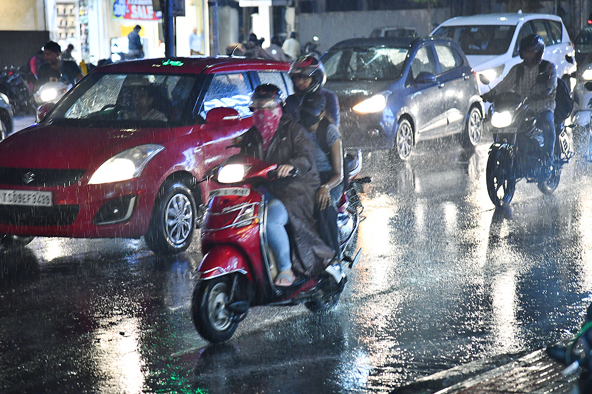 heavy rainfall in hyderabad - Sakshi12