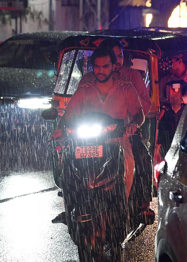 heavy rain in hyderabad city - Sakshi6