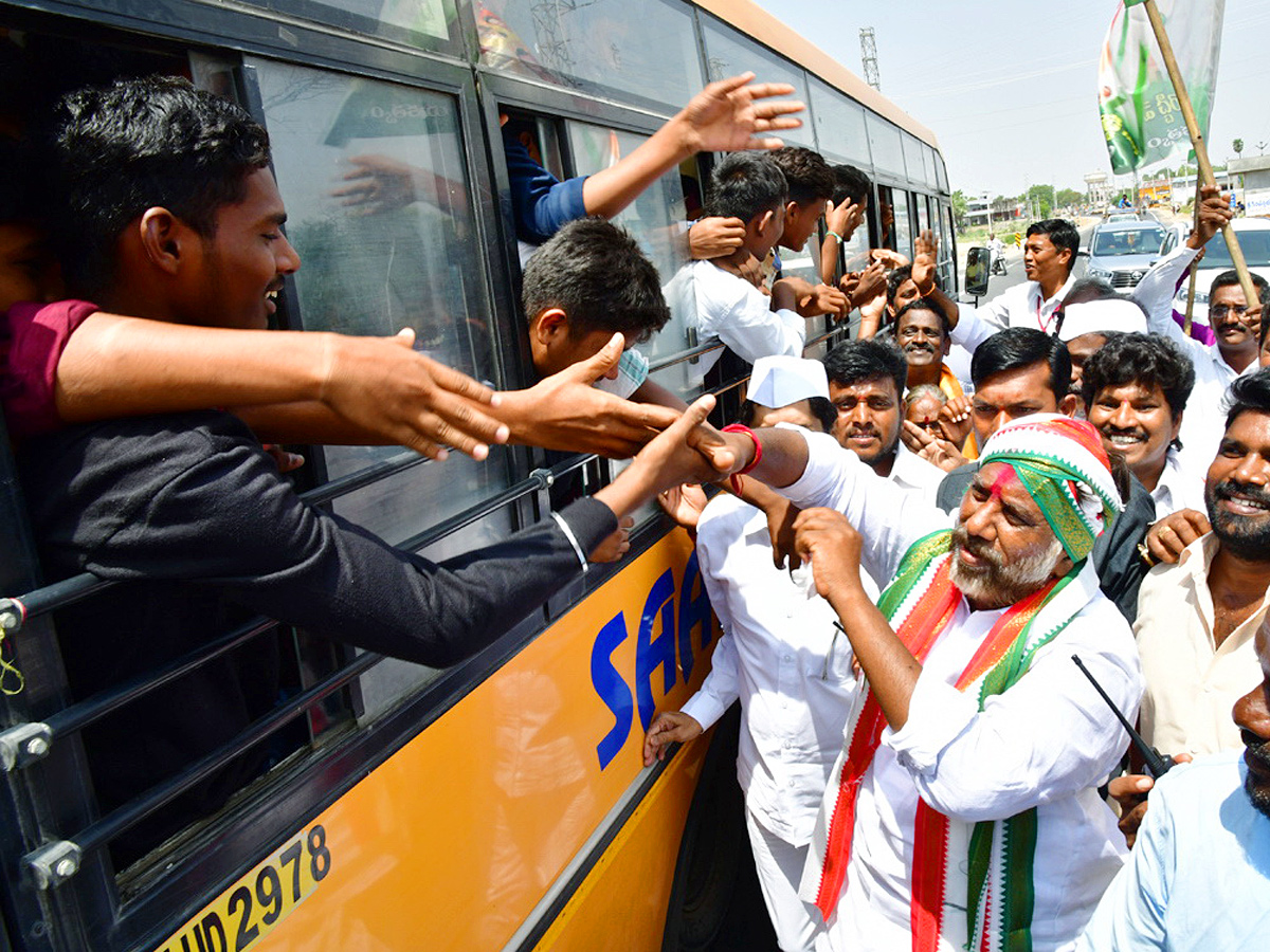 Best Photos of The Week in AP and Telangana Photo Gallery - Sakshi15