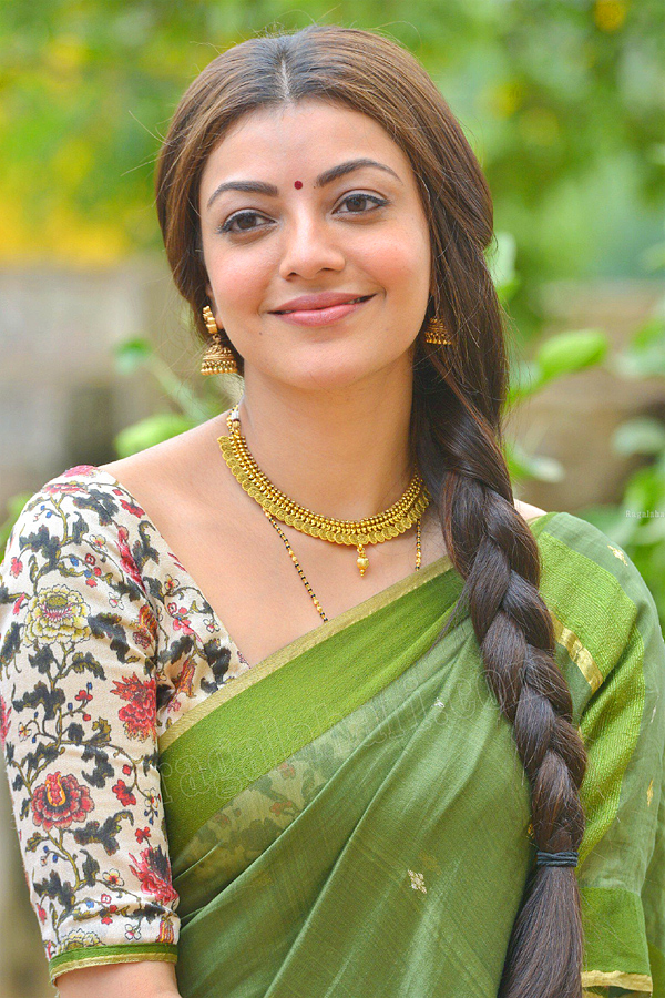 Actress Kajal Aggarwal In Beautiful Saree Stills Phtoos - Sakshi15