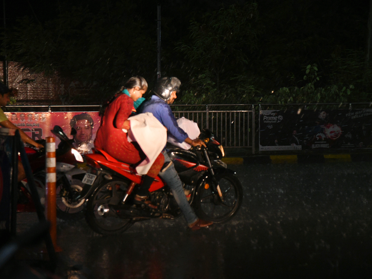 Heavy Rain In Hyderabad Photos - Sakshi13