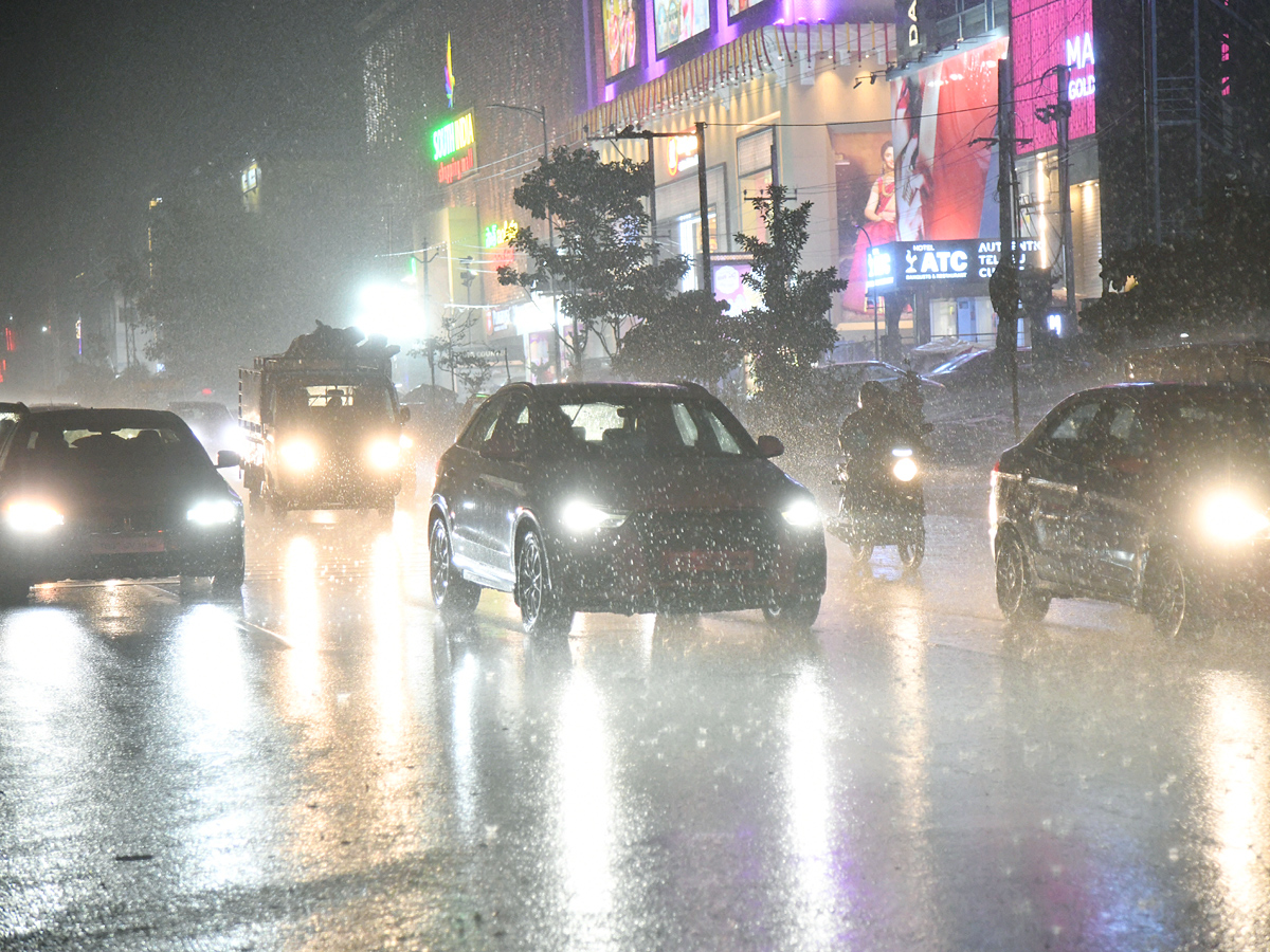 Heavy Rain In Hyderabad Photos - Sakshi17