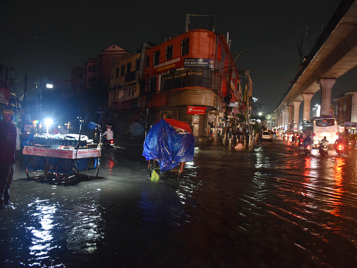 Heavy Rain In Hyderabad Photos - Sakshi23