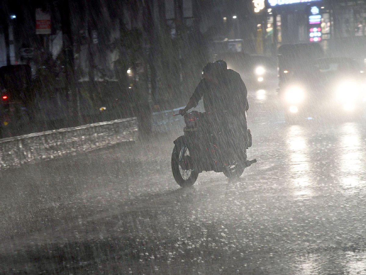 Heavy Rain In Hyderabad Photos - Sakshi8