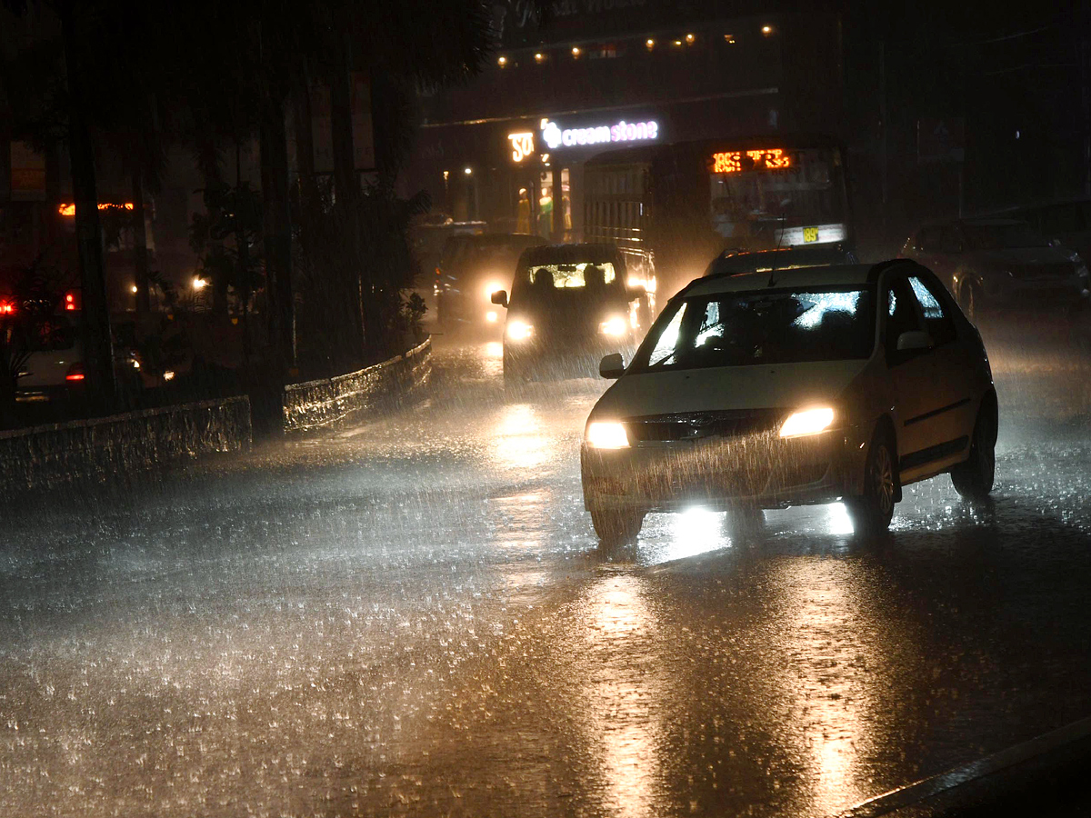 Heavy Rain In Hyderabad Photos - Sakshi10