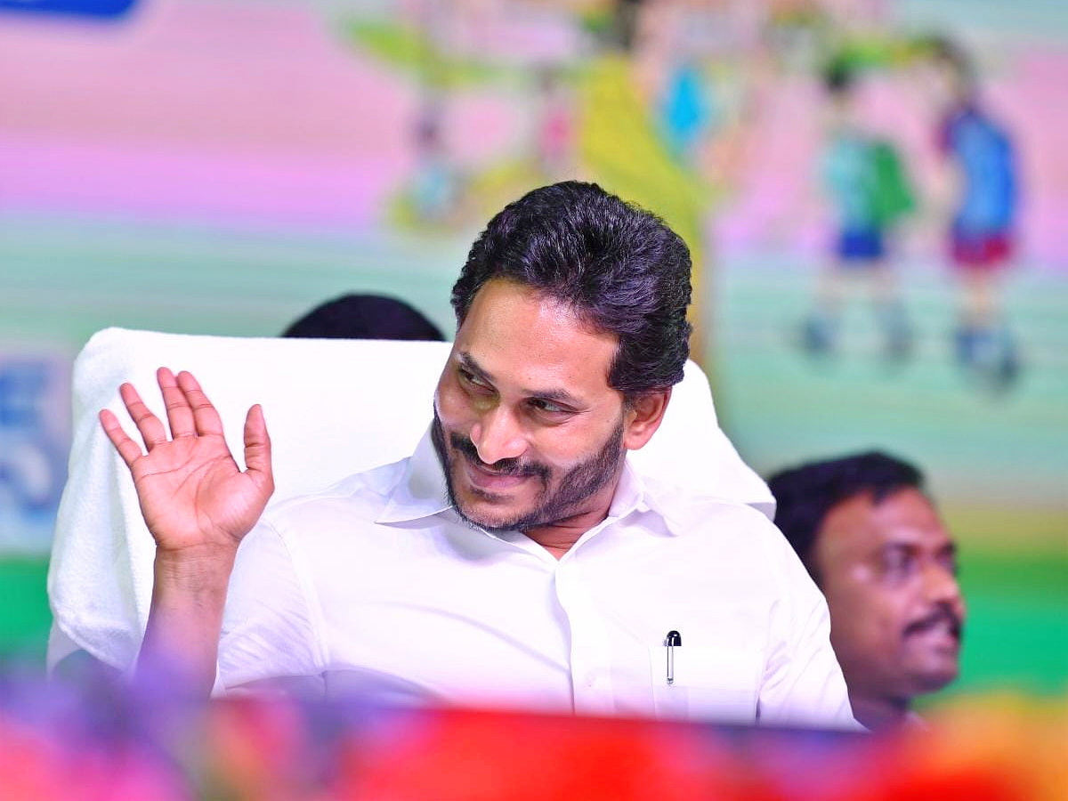 AP CM Jagan Launches Jagananna Amma Vodi Scheme Photos - Sakshi14