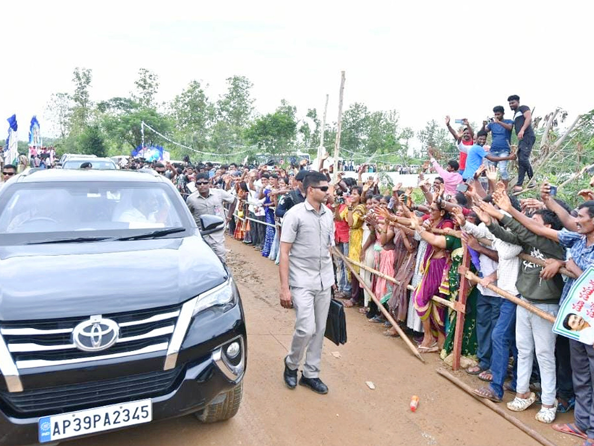 AP CM Jagan Launches Jagananna Amma Vodi Scheme Photos - Sakshi39