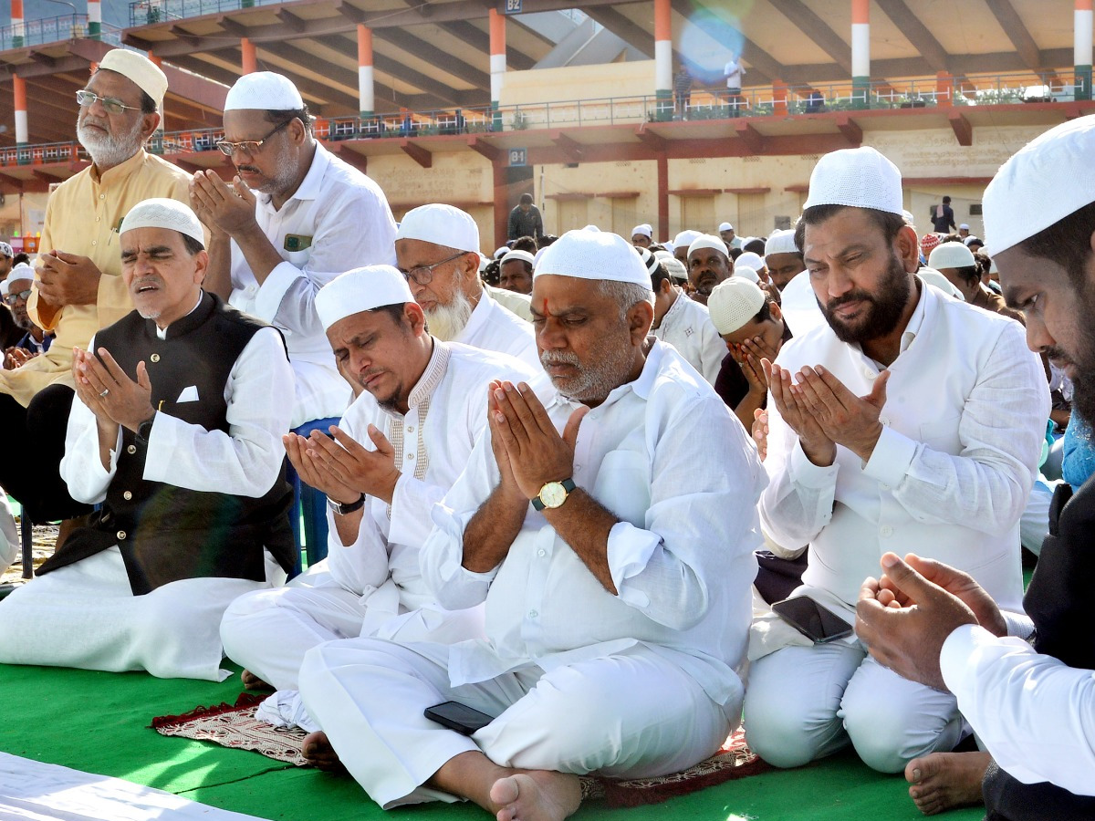 Bakrid Celebrations at Vijayawada Indira Gandhi Municipal Stadium Photos - Sakshi12