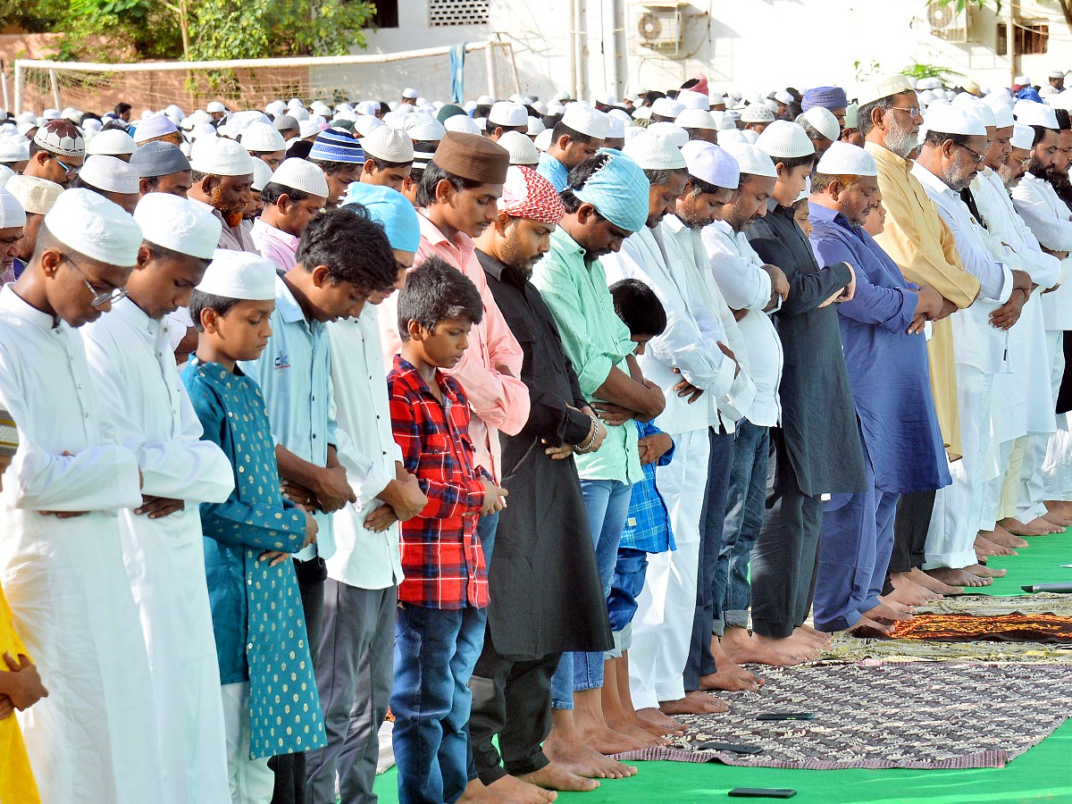 Bakrid Celebrations at Vijayawada Indira Gandhi Municipal Stadium Photos - Sakshi4