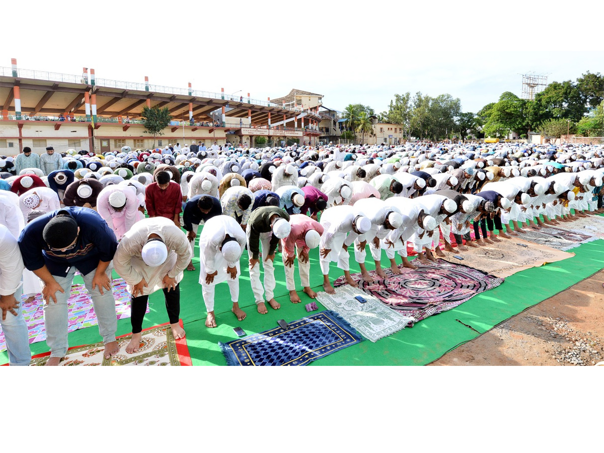 Bakrid Celebrations at Vijayawada Indira Gandhi Municipal Stadium Photos - Sakshi5