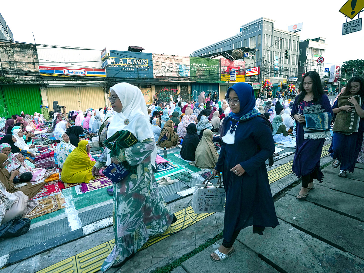 Eid al Adha Mubarak 2023 Bakrid Prayers Nationwide Photos - Sakshi14