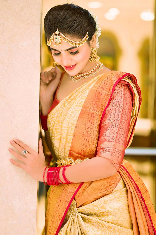 Jabardast Varsha Bridal looks Photos - Sakshi4