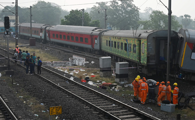 Odisha Coromandel Express Train Accident Photos - Sakshi3