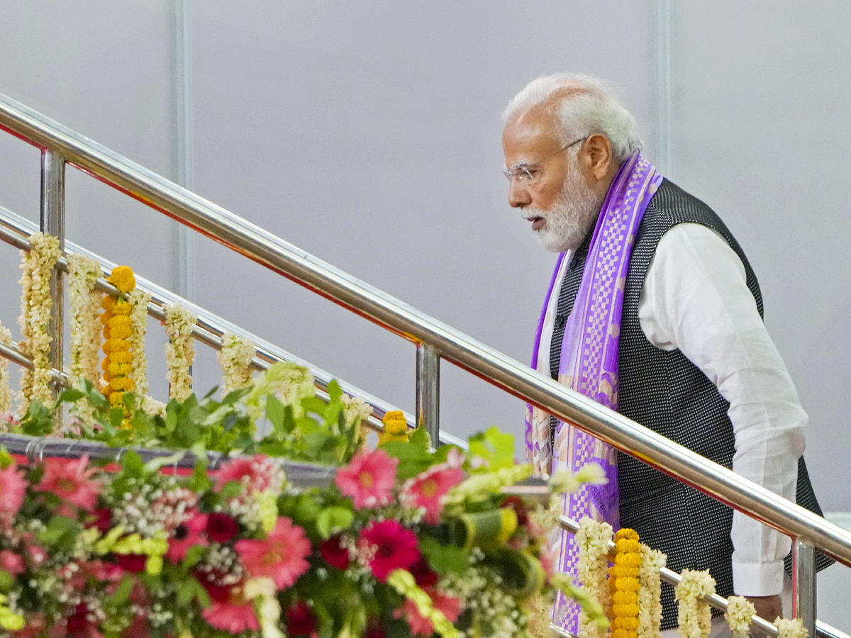 PM Narendra modi travels in metro to attend Delhi University event PHotos - Sakshi11