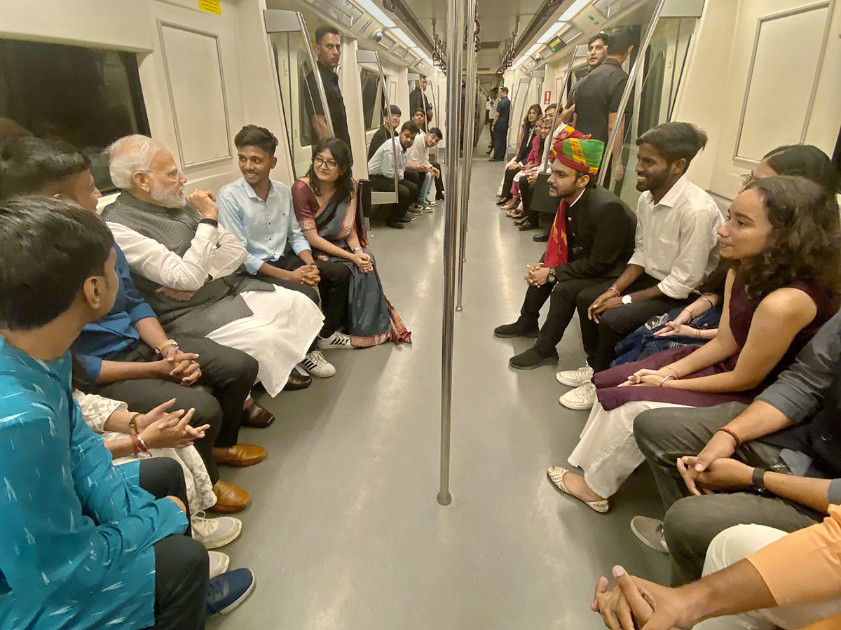 PM Narendra modi travels in metro to attend Delhi University event PHotos - Sakshi20