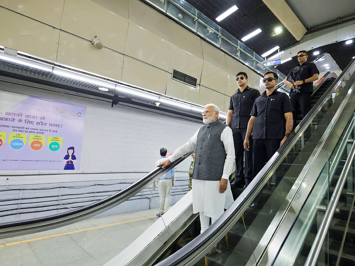 PM Narendra modi travels in metro to attend Delhi University event PHotos - Sakshi7