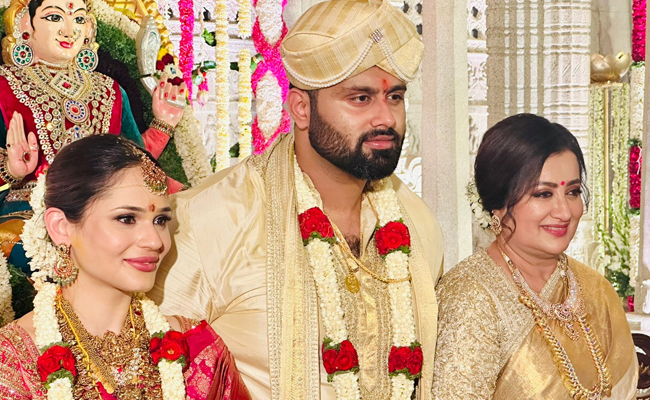 Sumalatha Son Abhishek Ambareesh Wedding Photo Gallery - Sakshi2