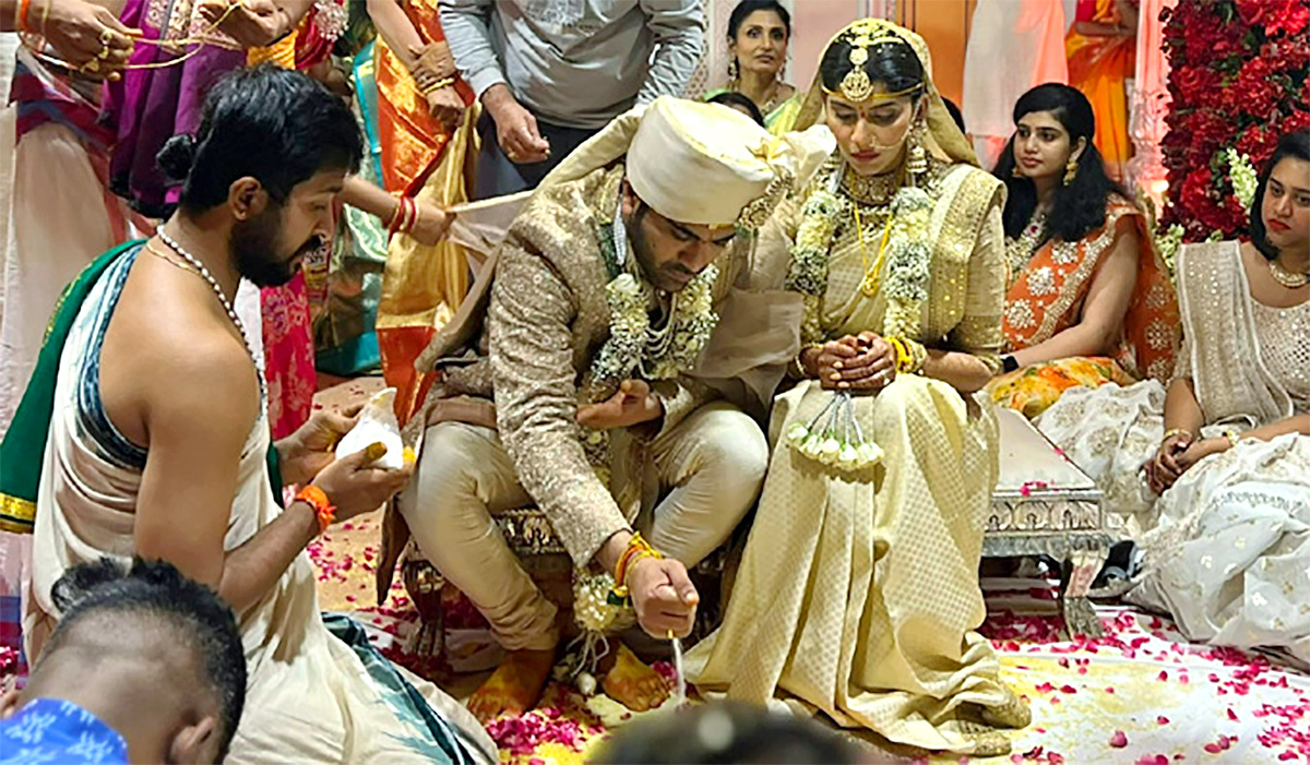 actor sharwanand and Rakshitha Reddy wedding Photos - Sakshi12